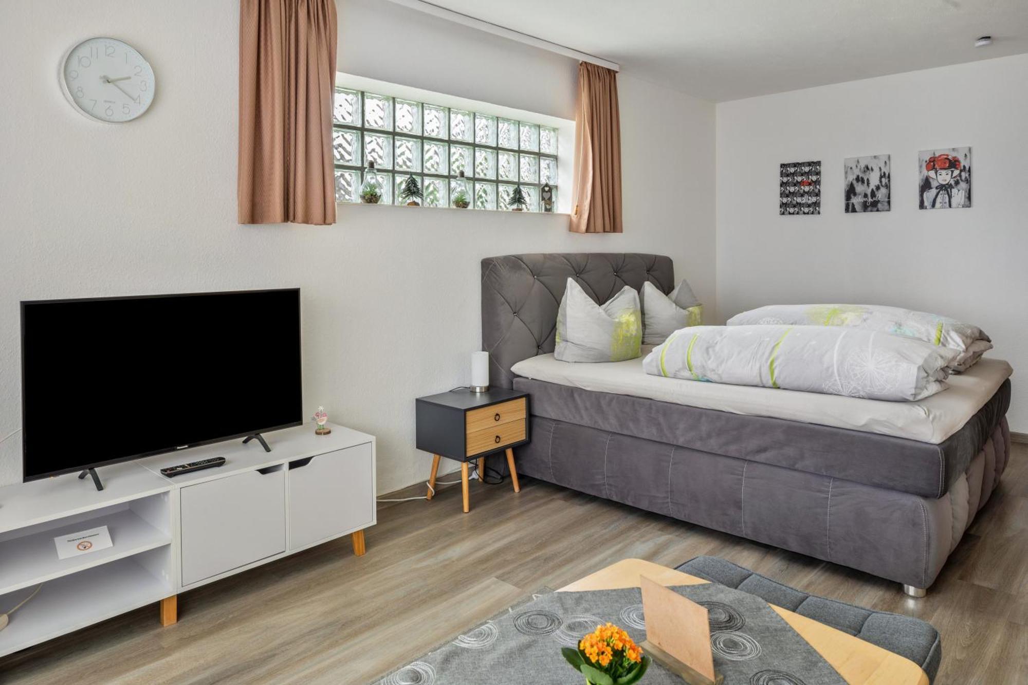 Haus Sommerberg ทิทิเซ-นอยชตัดท์ ภายนอก รูปภาพ